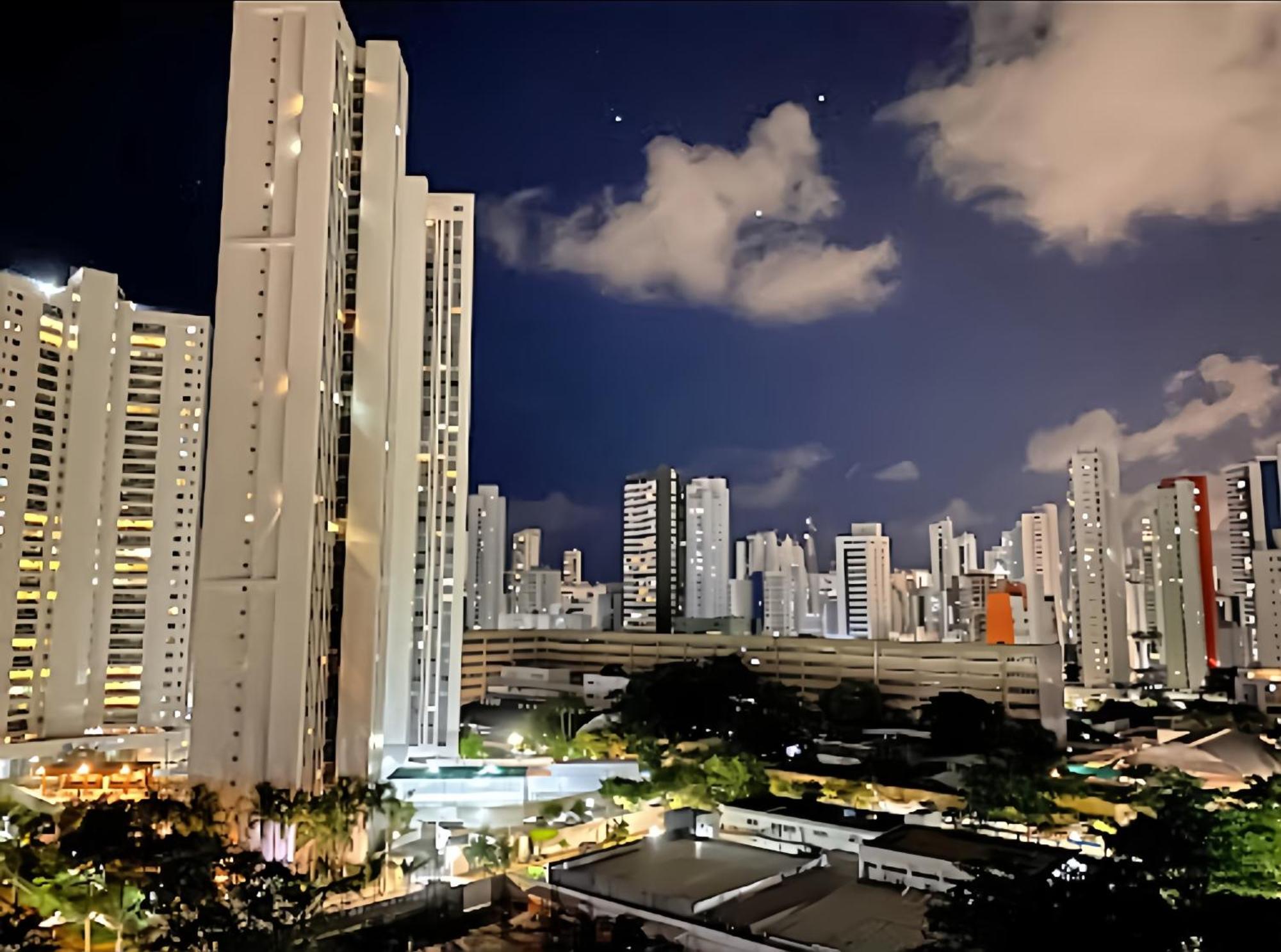 Flat Piscina No Rooftop Aluguel Temporada Em Recife Exterior photo